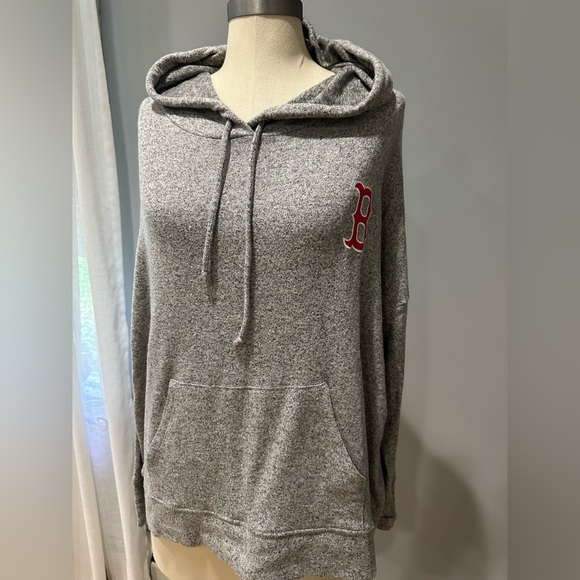 Red Sox sweatshirt - Picture 2 of 4